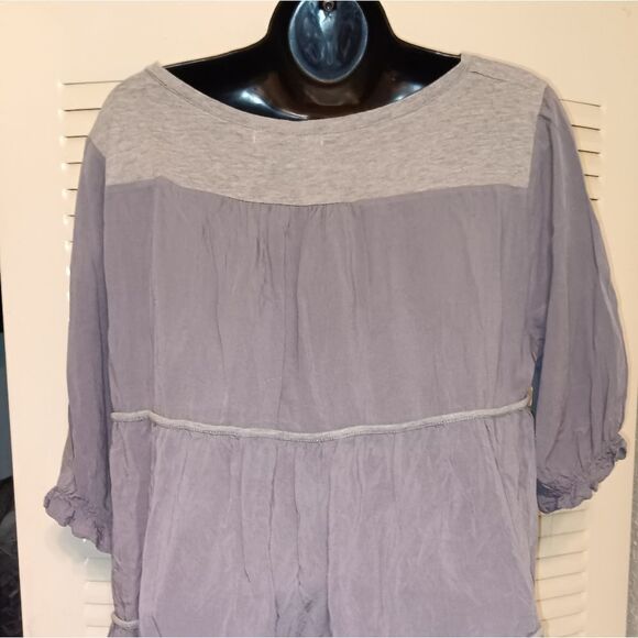 Luxurious Gray casual top- feels like raw silk - Picture 5 of 8